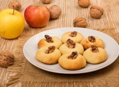 Гурабии - твердое печенье с орехом